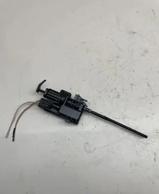 Renault Scenic III - Grand scenic III Fuel tank cap lock motor 8200312600D 8200312600