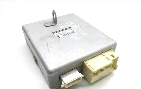 Toyota Prius (XW20) Engine control unit/module 89650-47521 JL501-004752