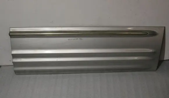 Chrysler Voyager Front door trim (molding) 37377