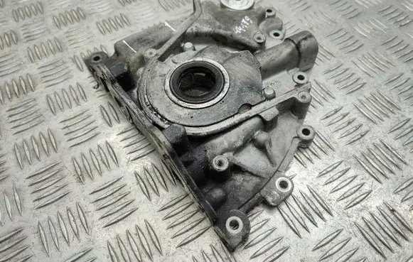 Land Rover Discovery 3 - LR3 Oil pump 9X2Q6600AD