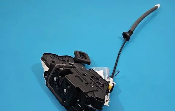 Skoda Octavia Mk3 (5E) Front door lock 5E1837015A IMPRK1519620