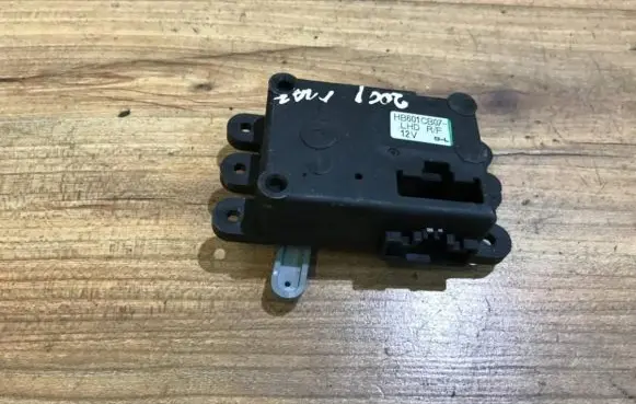 Mazda Premacy Air flap motor/actuator hb601cb07lhd 9-l