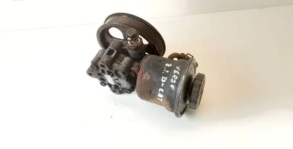 Toyota Corolla Verso AR10 Power steering pump