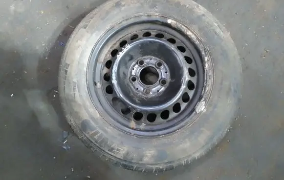 Mercedes-Benz E W210 R15 spare wheel 