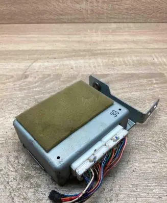 Mazda 323 ABS control unit/module BG1P67650 6L11B