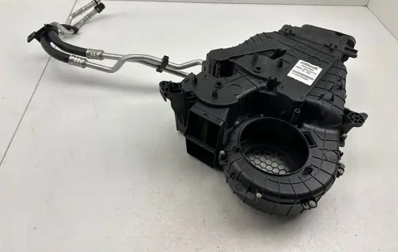Chrysler Pacifica Interior heater climate box assembly housing P68342099AA TPYER1737B3391
