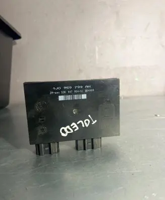 Seat Toledo II (1M) Comfort/convenience module 1J0959799AH 5DK00795451