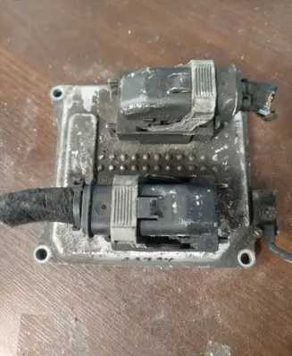 Opel Astra J Engine control unit/module 55571558