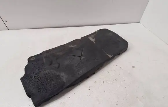 BMW 1 E81 E87 Other engine bay part 22793114 7810838