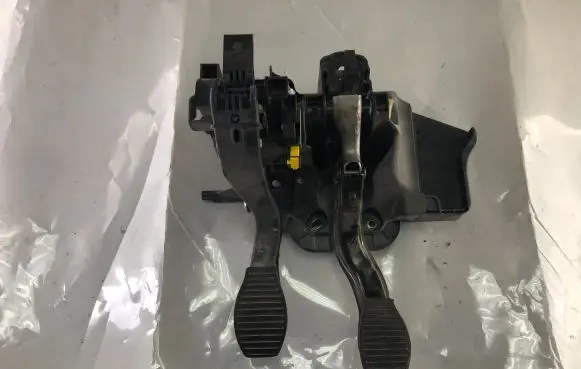 Fiat Punto Evo Pedal assembly 