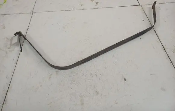 Nissan X-Trail T30 Fuel tank mounting bracket 