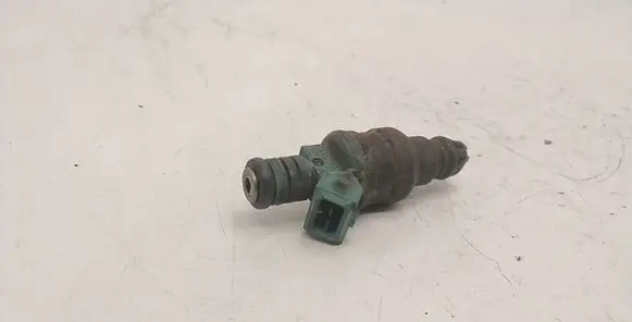 BMW 5 E39 Fuel injector 0280150415