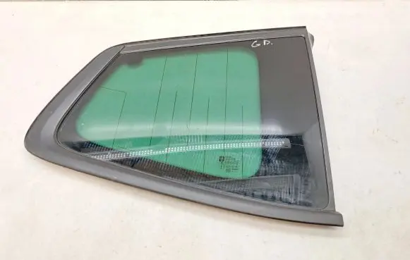 Opel Zafira C Rear side window 43R001667