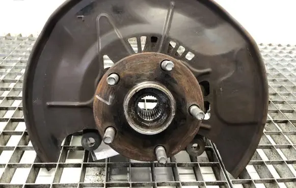 Toyota RAV 4 (XA40) Front wheel hub spindle knuckle F180L