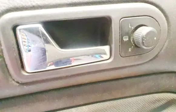 Volkswagen Golf IV Wing mirror switch