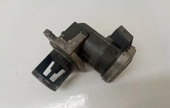 Mercedes-Benz E W211 EGR valve A642140