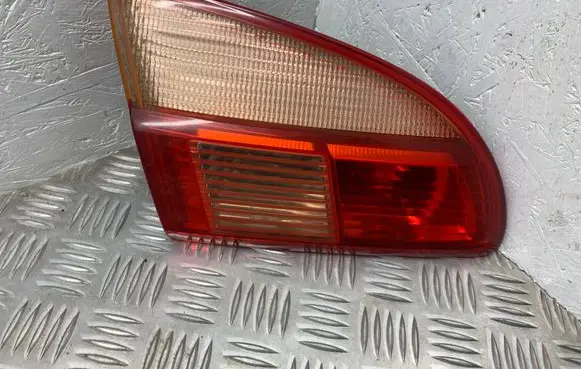 Toyota Avensis T220 Tailgate rear/tail lights 89022826 E023 89022226