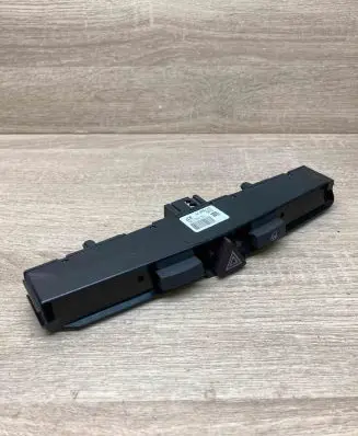 Opel Astra H Hazard light switch 13100105 03758070