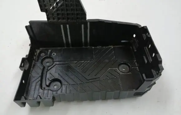 Opel Corsa F Battery tray 9823533180