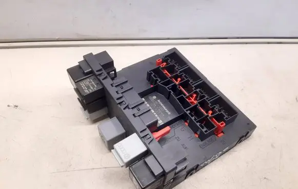 Volkswagen PASSAT B6 Comfort/convenience module 3C0937049F F005V00527 H37S1002