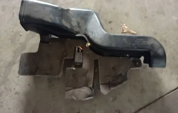 Audi A8 S8 D2 4D Air intake duct part 4d1819801