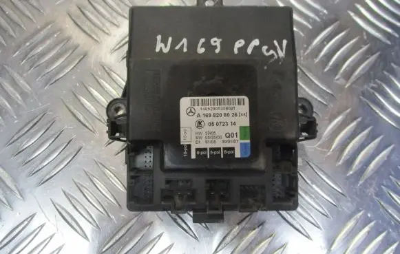 Mercedes-Benz A W169 Door control unit/module A1698208026