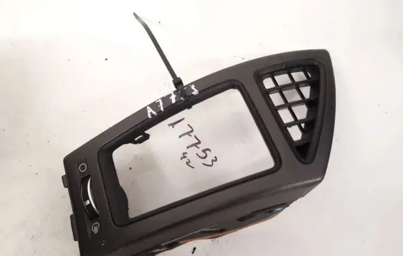 Hyundai Sonata Dash center air vent grill 974903s000 97490-3s000