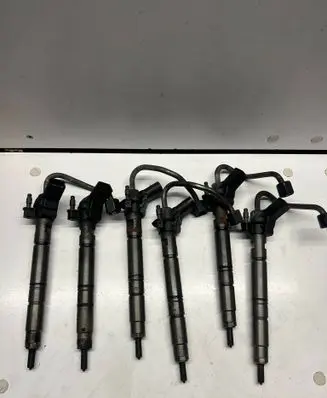 Audi A6 S6 C7 4G Fuel injector 