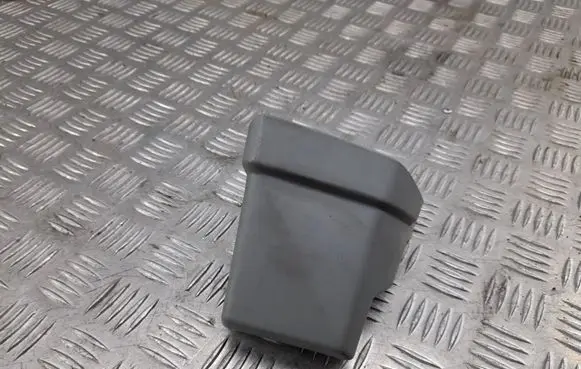 Audi Q7 4M Rear seat rail trim cover 4M0883688A