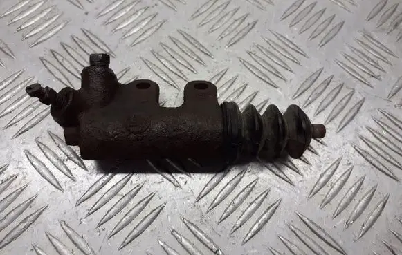 Toyota Avensis T250 Clutch release bearing slave cylinder 