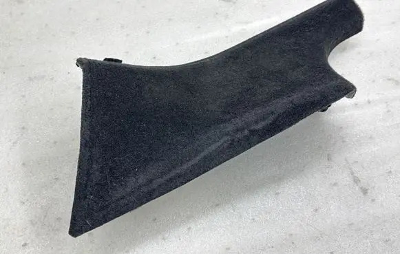 Tesla Model Y (C) pillar trim 161636700A 30008382 20211016