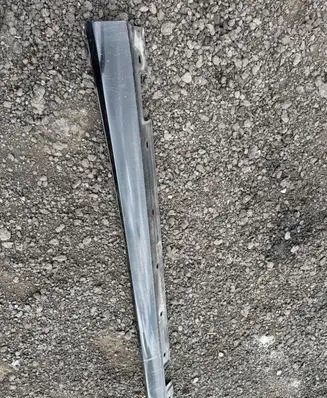 Mercedes-Benz E W212 Side skirt front trim 