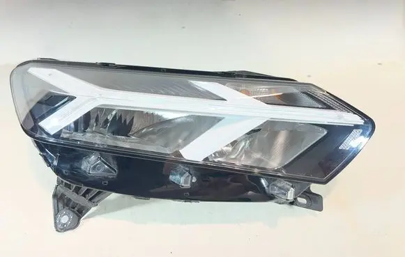 Dacia Jogger Headlight/headlamp 260107978R
