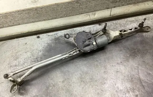 Mercedes-Benz CLS C218 X218 Front wiper linkage and motor 3397021442 A2128201240
