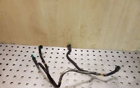 Peugeot 4007 Fuel line pipe