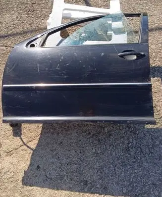Volkswagen Bora Front door