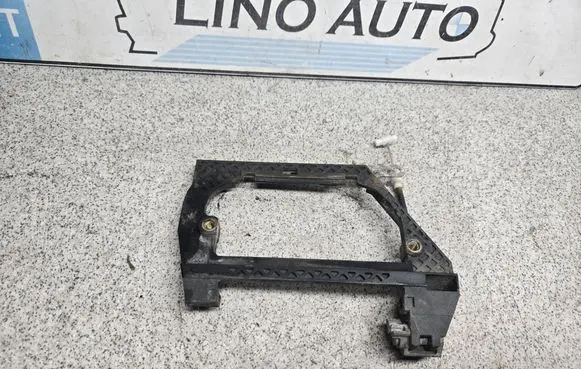 BMW 7 E38 Rear door exterior handle/bracket 51228245346