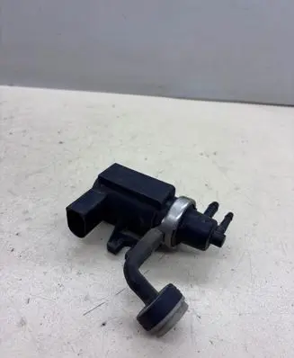 Volkswagen Touareg I Turbo solenoid valve 1J0906627 72290320