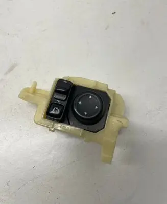 Nissan X-Trail T32 Wing mirror switch 4CL0AA