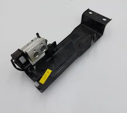 Nissan Leaf II (ZE1) Air conditioning (A/C) expansion valve 4433101360