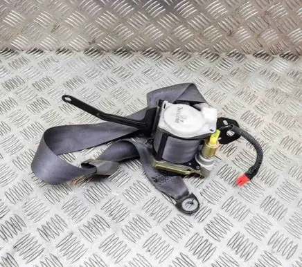 Mitsubishi Space Wagon Front seatbelt TKAB2EN224