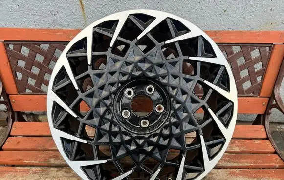 Hyundai Ioniq R20 alloy rim 