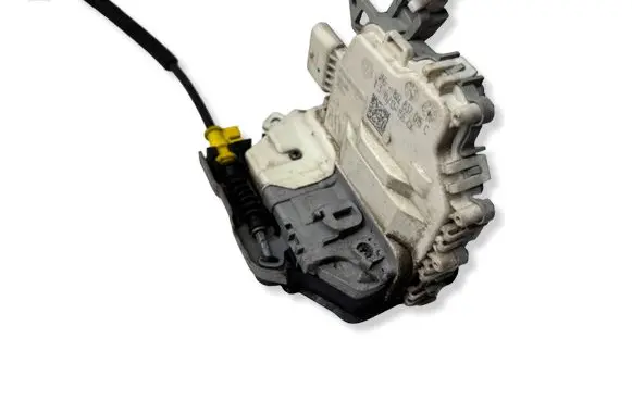 Audi A7 S7 4G Front door lock 8J2837015C