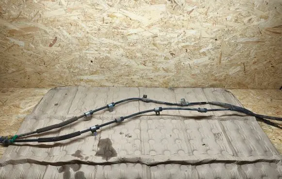 Fiat 500E Handbrake/parking brake wiring cable 68106170AC