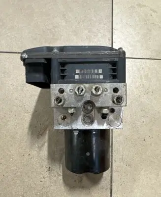 BMW 5 E60 E61 ABS Pump 6783362 6783360
