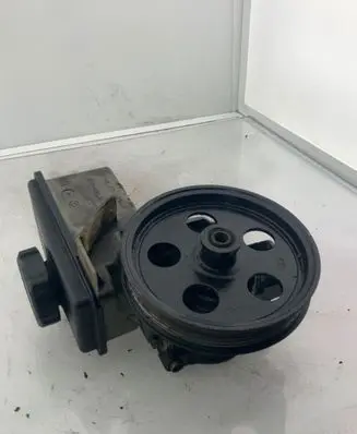 Ford Mondeo Mk III Power steering pump 1S7Q3A733AA