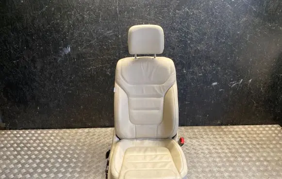 Volkswagen Touareg II Front double seat 