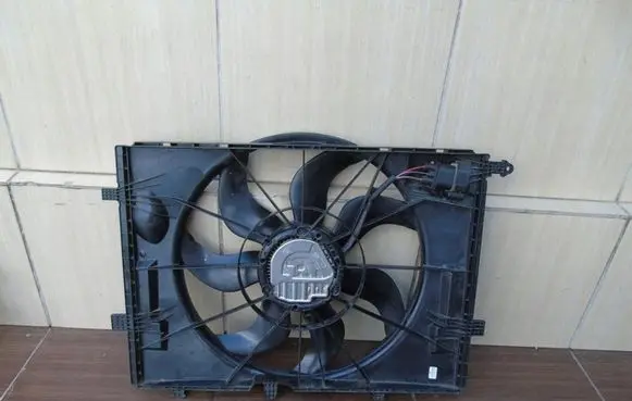 Mercedes-Benz E W213 Electric radiator cooling fan 0999062100