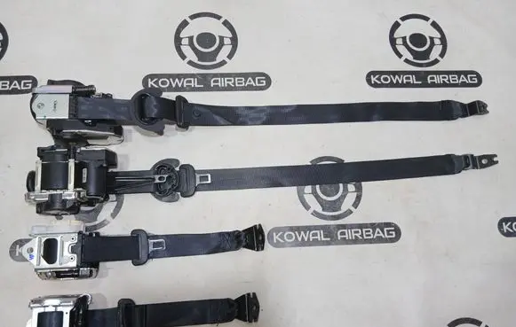 Volkswagen Polo VI Front seatbelt 2G4857706 2G4857706B 2G4857705