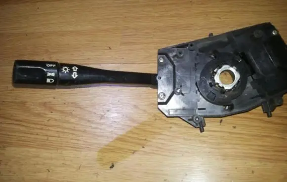 Rover 620 Indicator stalk m10239